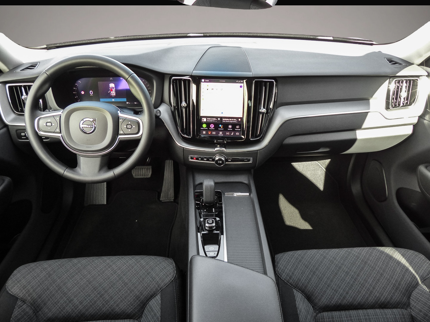 Volvo XC60 (03/2023, Benzin)