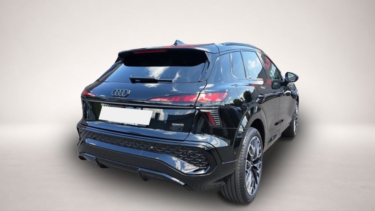 Audi Q3 (05/2026, Benzin)
