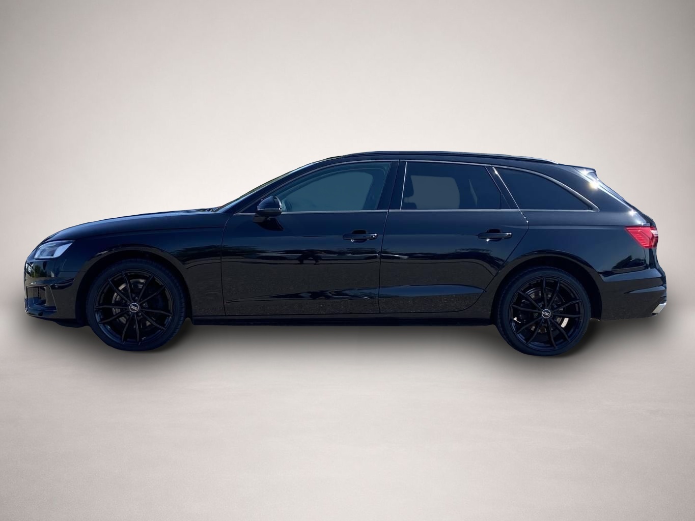 Audi A4 (08/2022, )