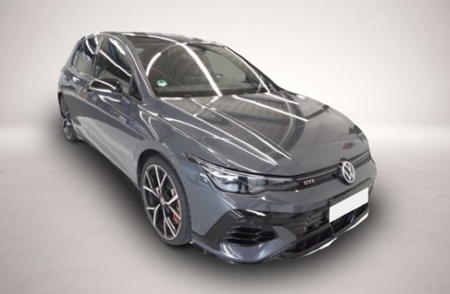 Volkswagen Golf (11/2025, )