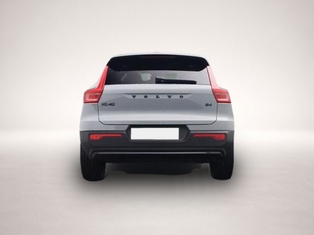 Volvo XC40 (04/2026, Benzin)