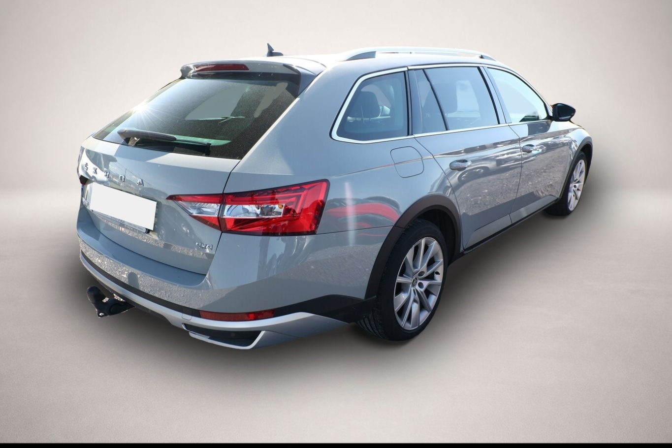 Skoda Superb (08/2022, Benzin)