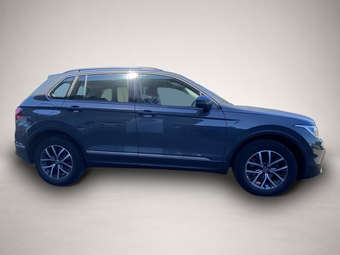 Volkswagen Tiguan (02/2023, )