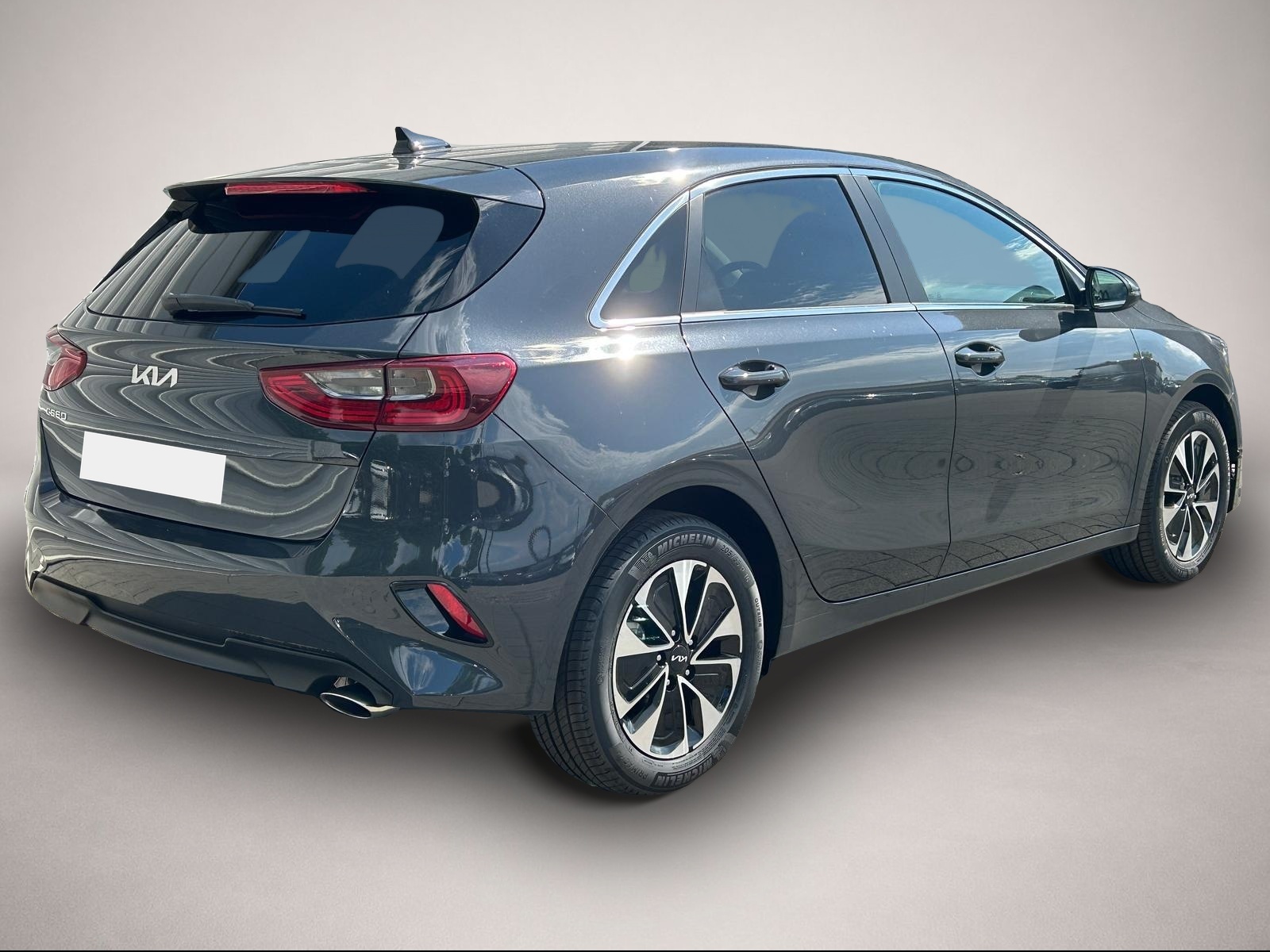 KIA cee'd / Ceed (12/2025, Benzin)