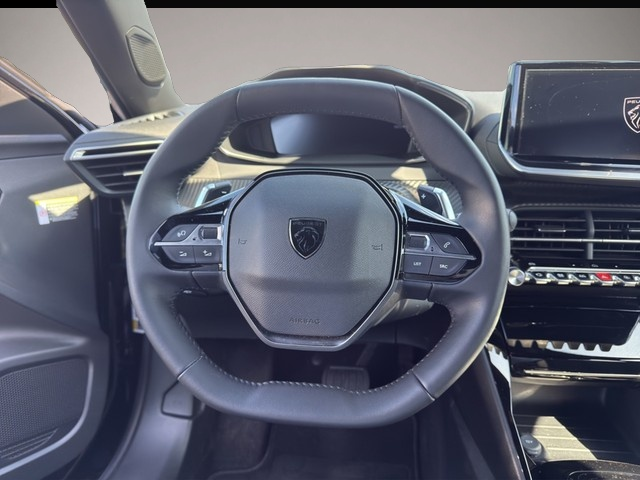Peugeot 2008 (11/2023, Benzin)