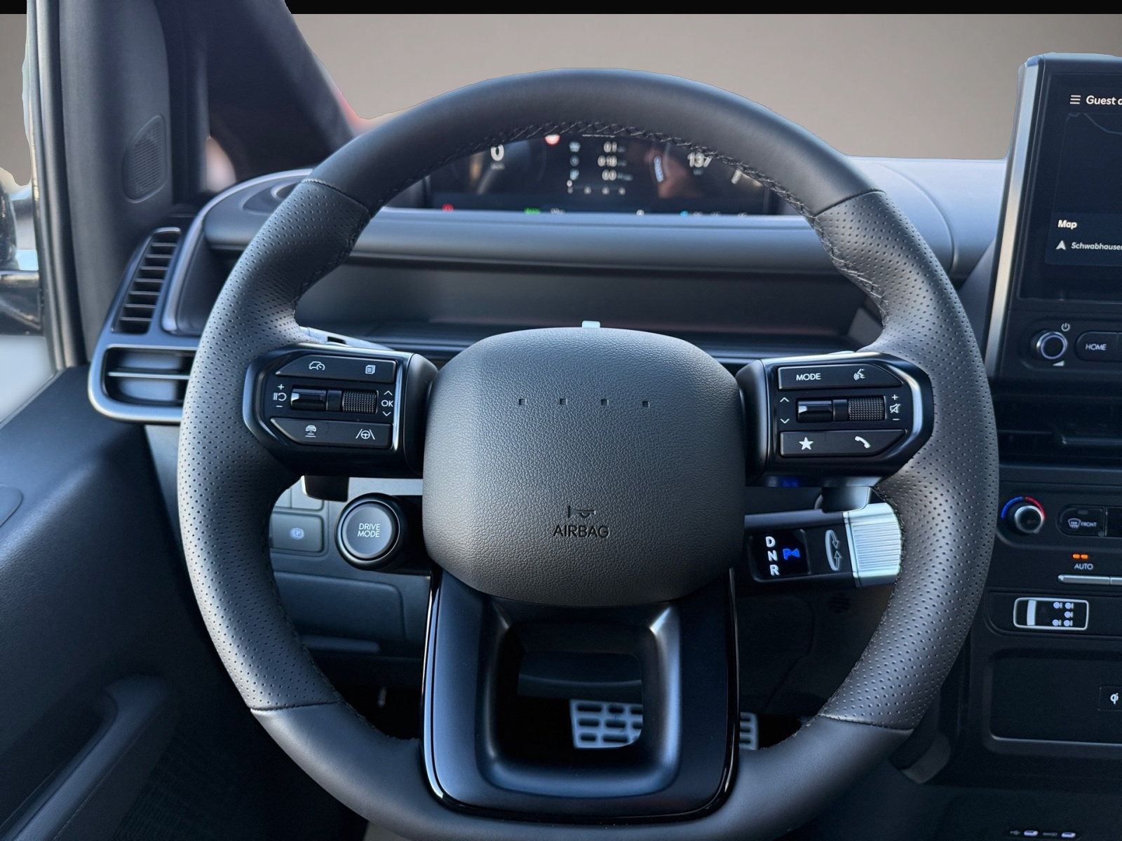 Hyundai Staria, image 6 of 7