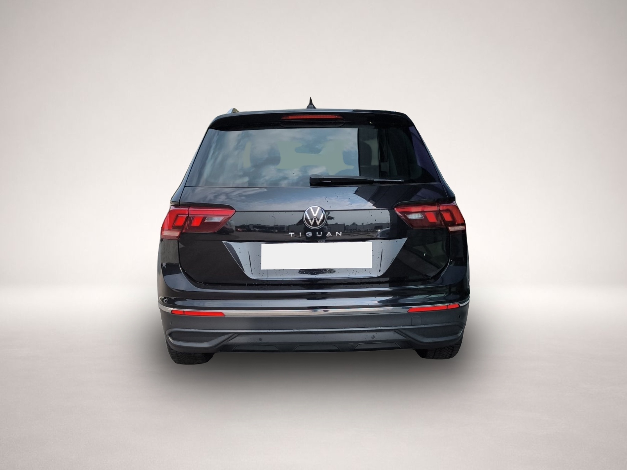 Volkswagen Tiguan (08/2021, Benzin)