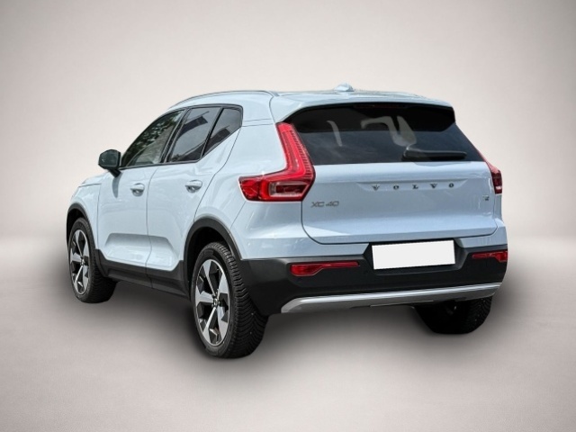Volvo XC40 (10/2023, Benzin)