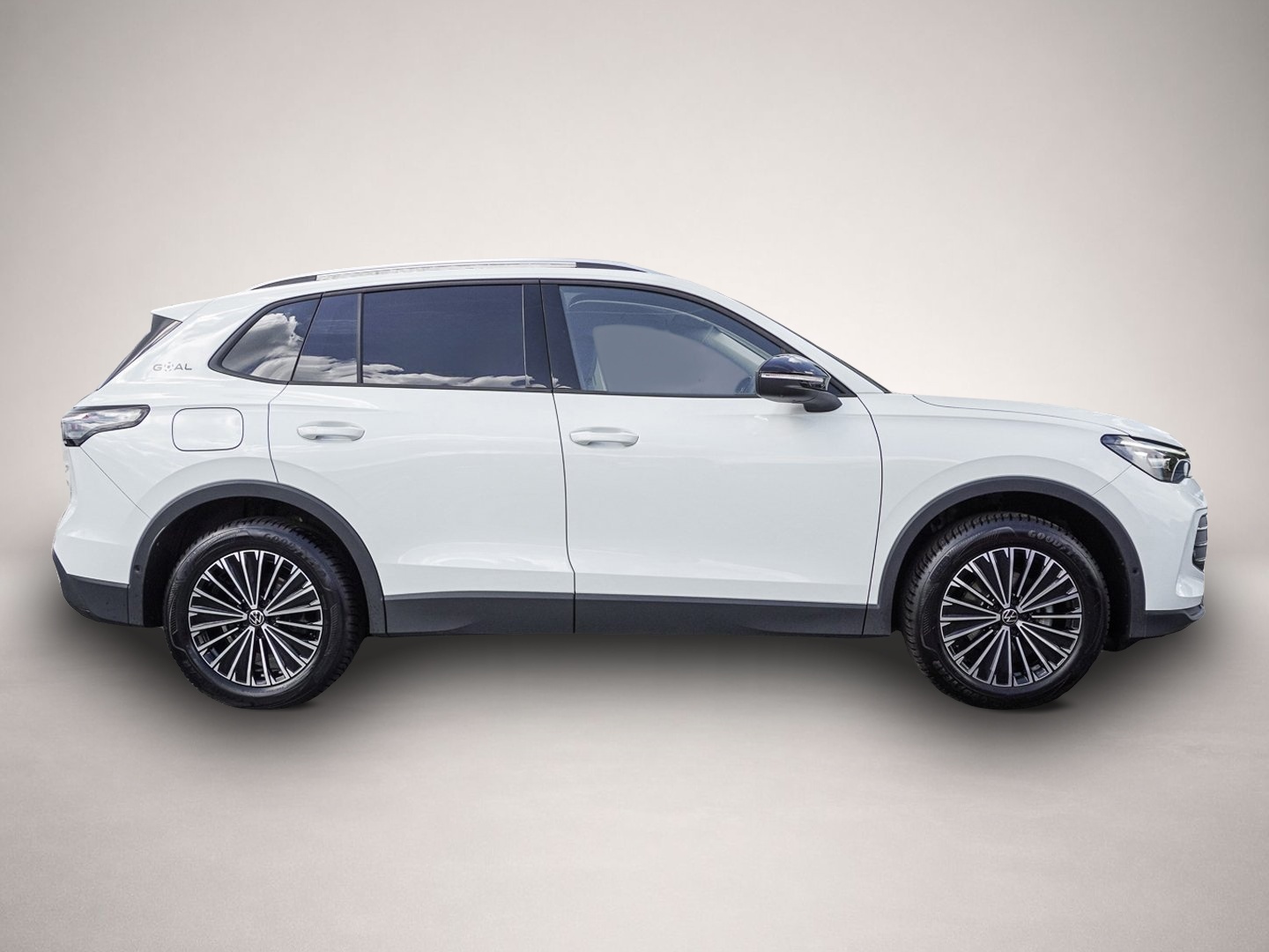 Volkswagen Tiguan (10/2025, Benzin)