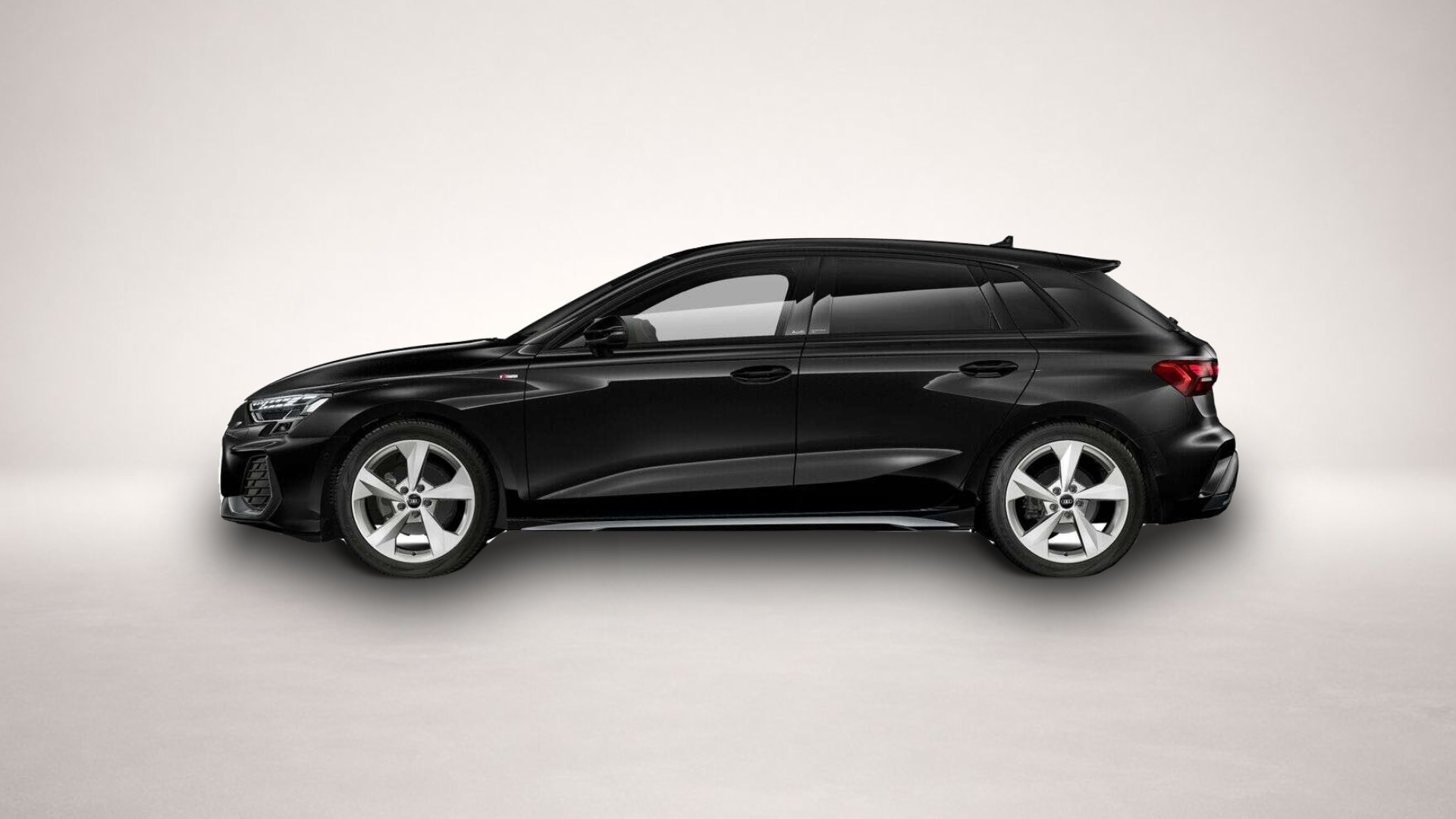 Audi A3 (10/2025, Benzin)