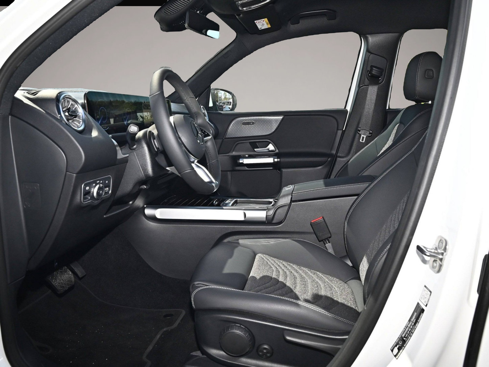 Mercedes-Benz EQB (03/2026, ELECTRIC)