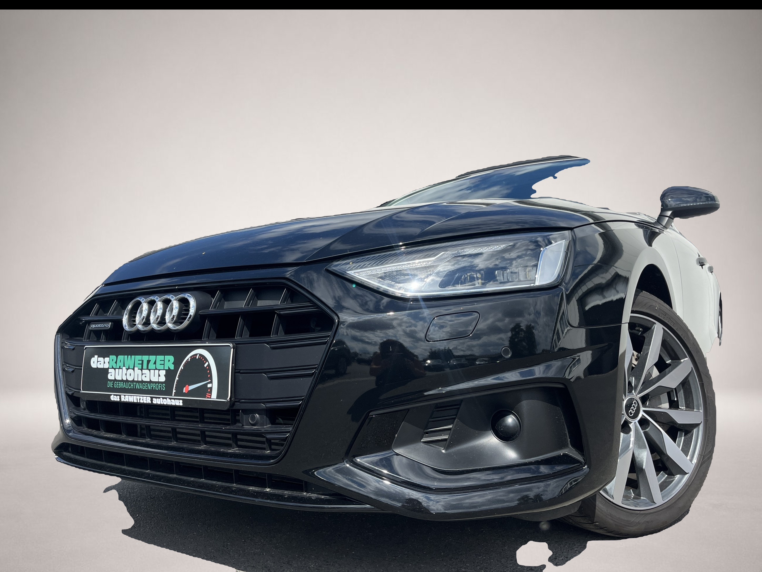 Audi A4 (07/2023, Benzin)