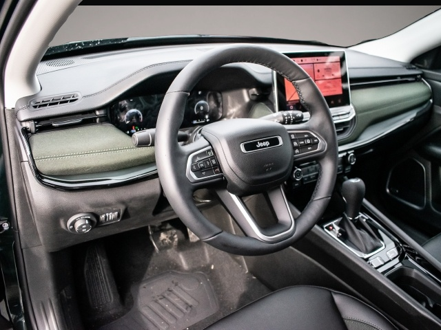 Jeep Compass (02/2025, Benzin)