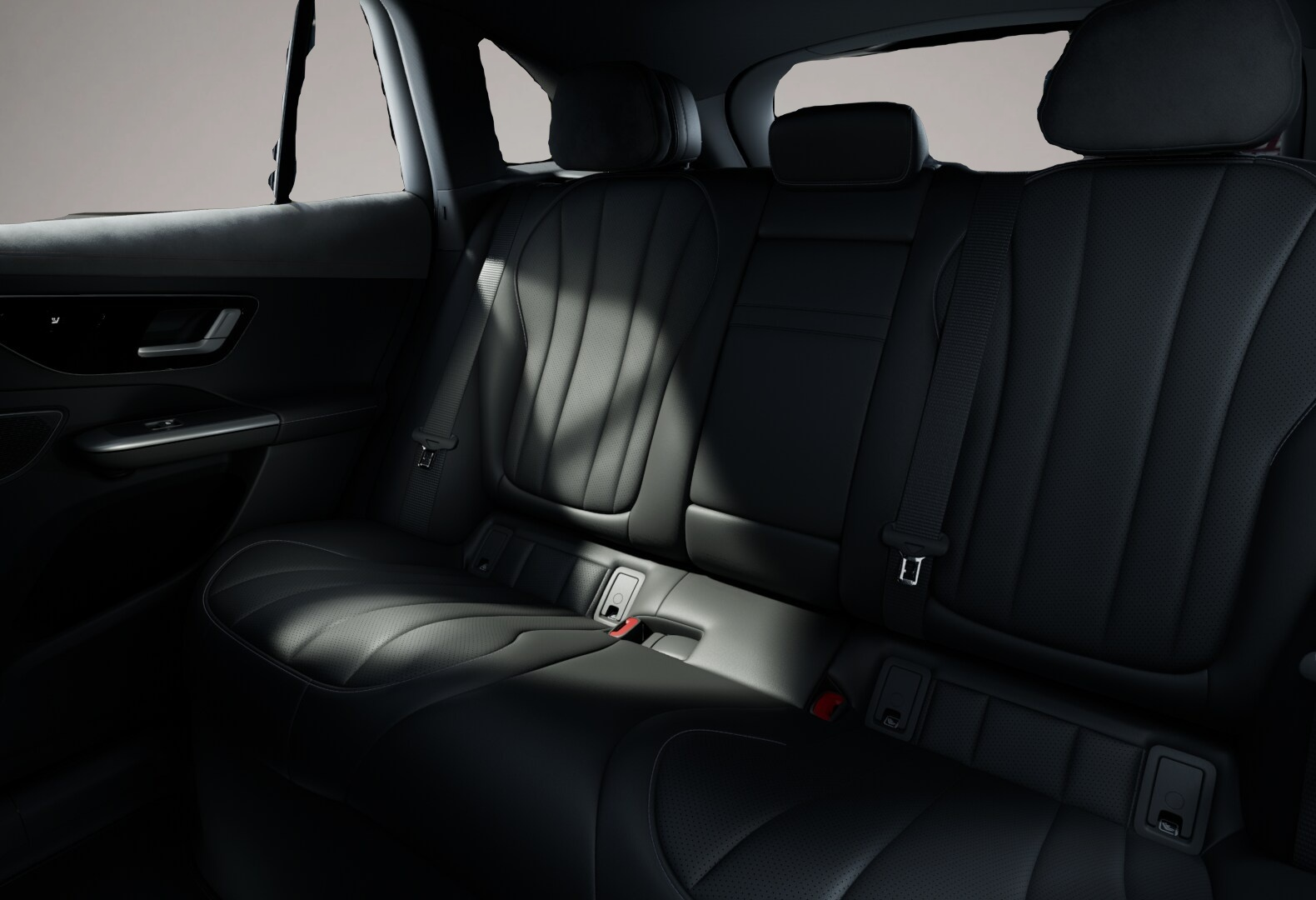 Mercedes-Benz EQE SUV (08/2025, ELECTRIC)