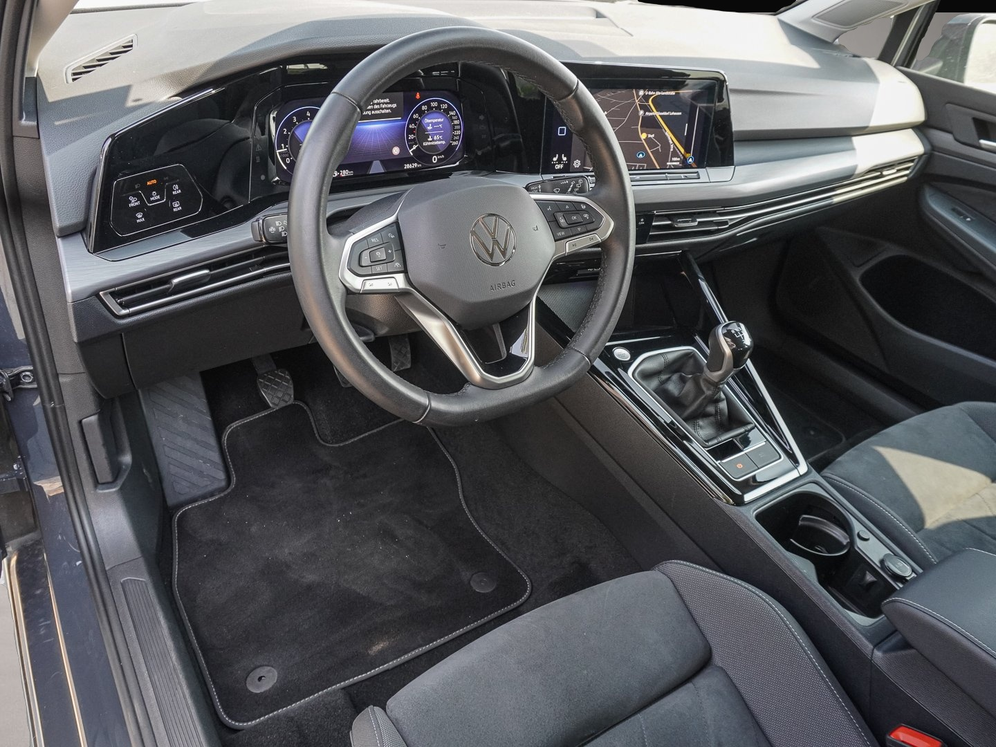 Volkswagen Golf (05/2024, Benzin)