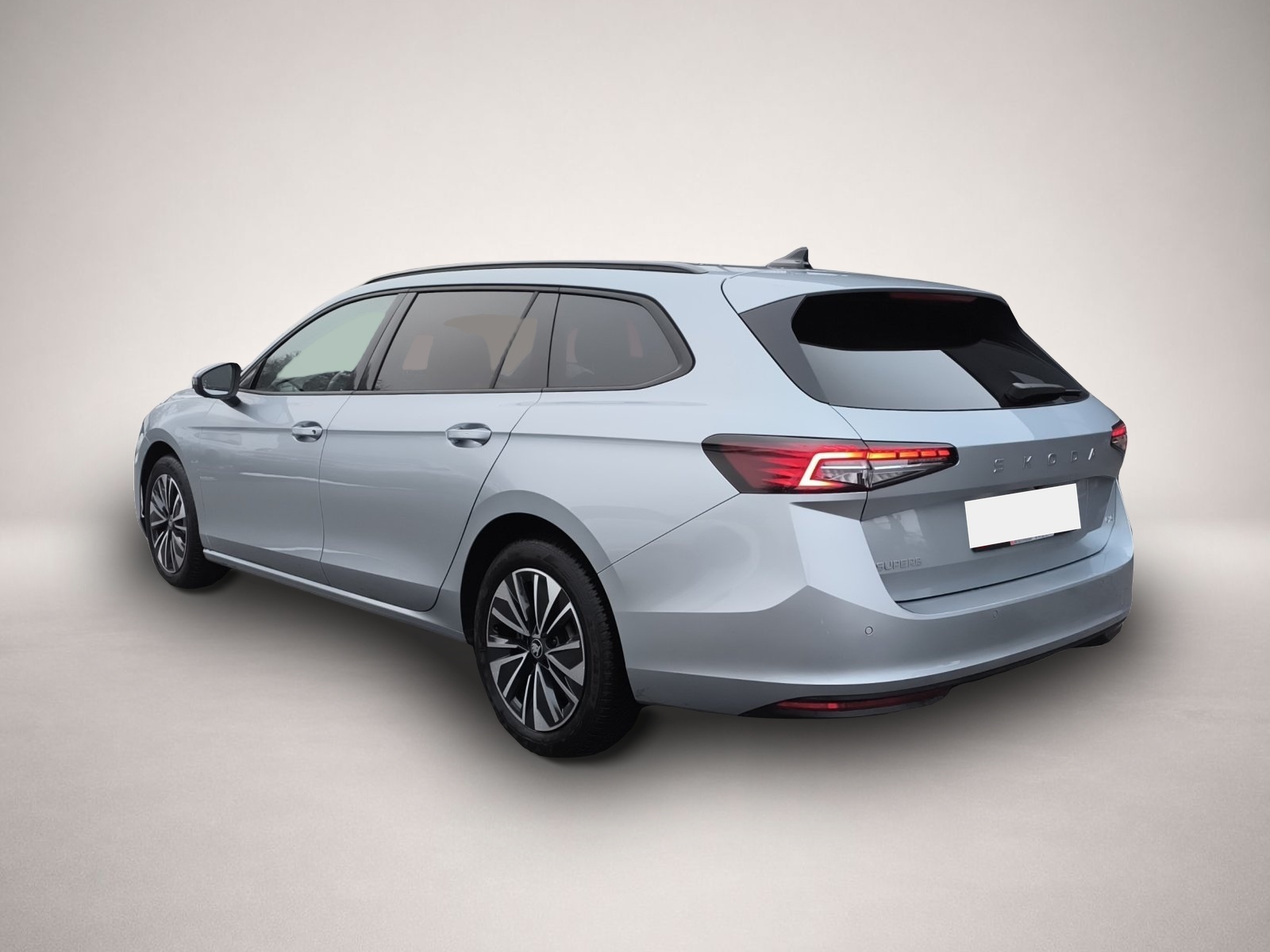 Skoda Superb (03/2025, Benzin)