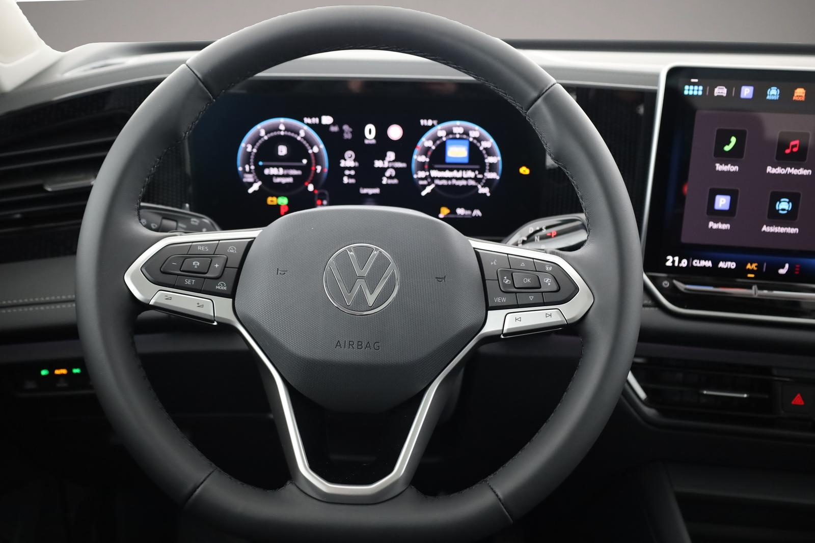Volkswagen Tiguan (11/2025, Benzin)