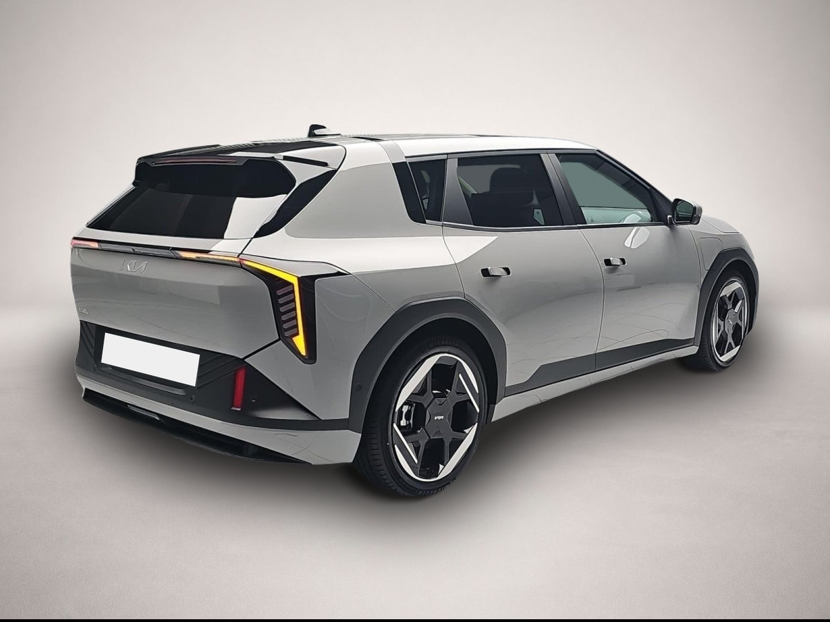 Kia EV4, image 3 of 5