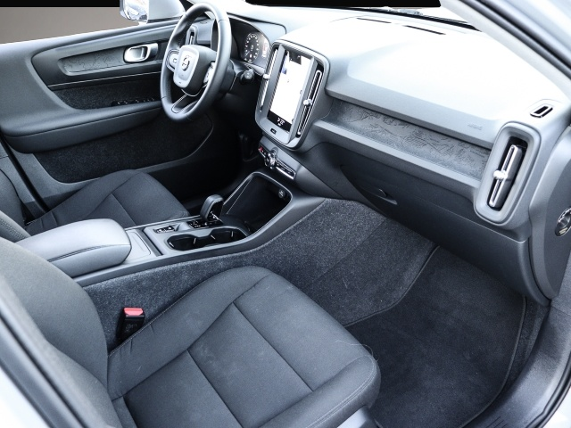 Volvo XC40 (08/2023, Benzin)