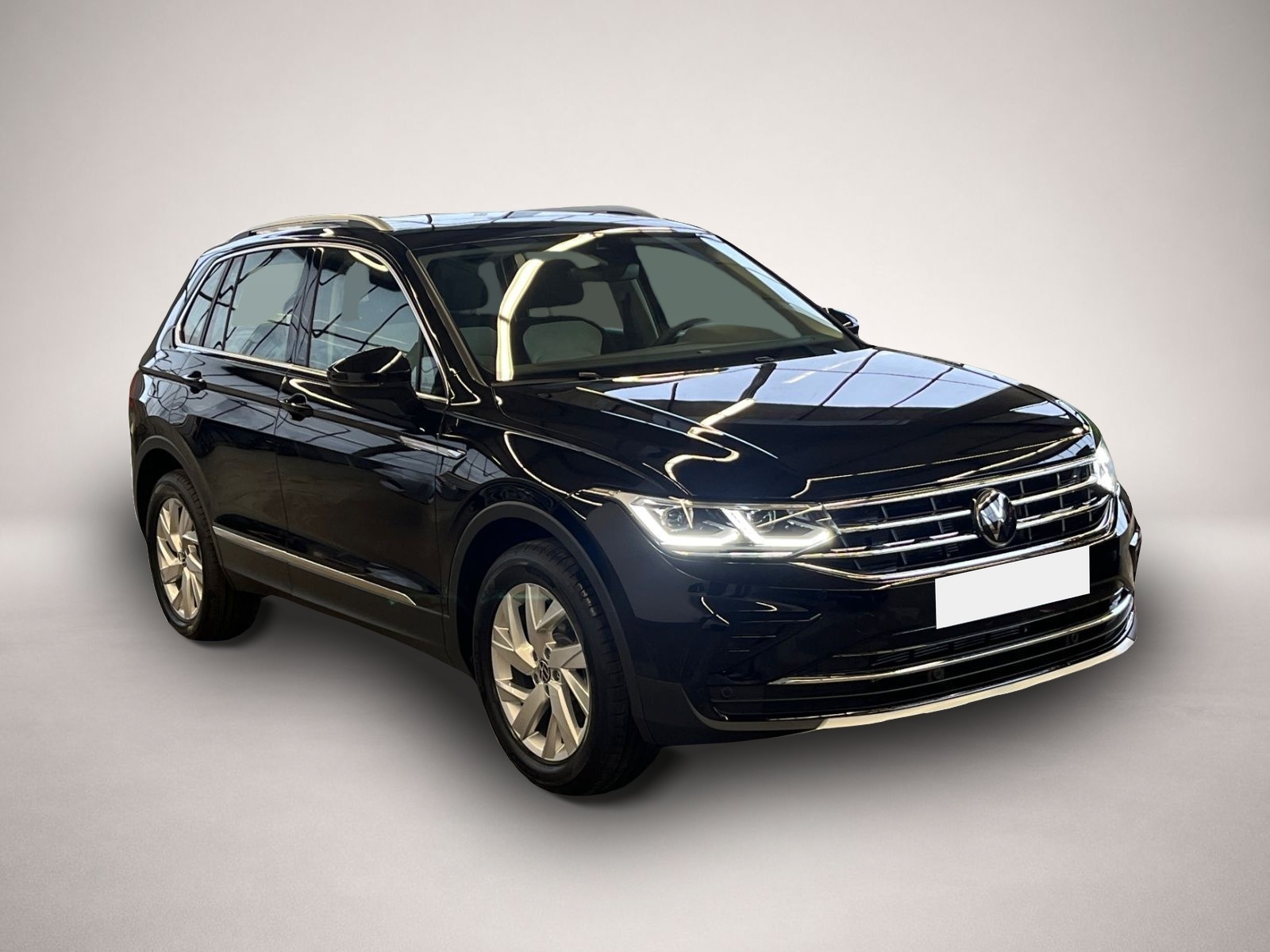 Volkswagen Tiguan (06/2025, Benzin)