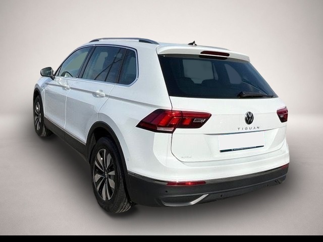 Volkswagen Tiguan (01/2024, Benzin)