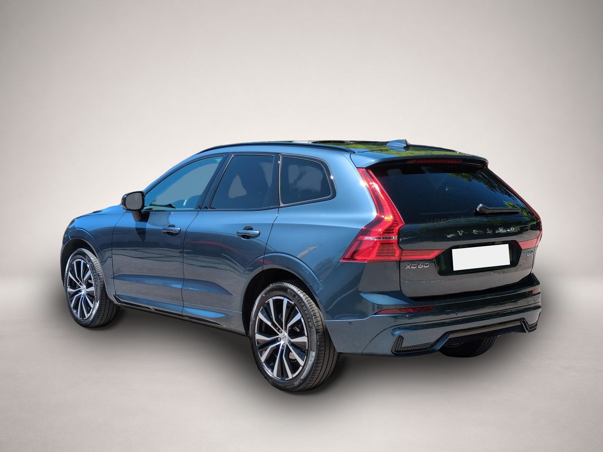 Volvo XC60 (05/2025, Benzin)