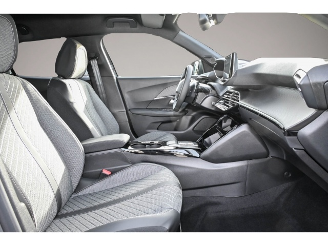 Peugeot 2008 (09/2025, Benzin)