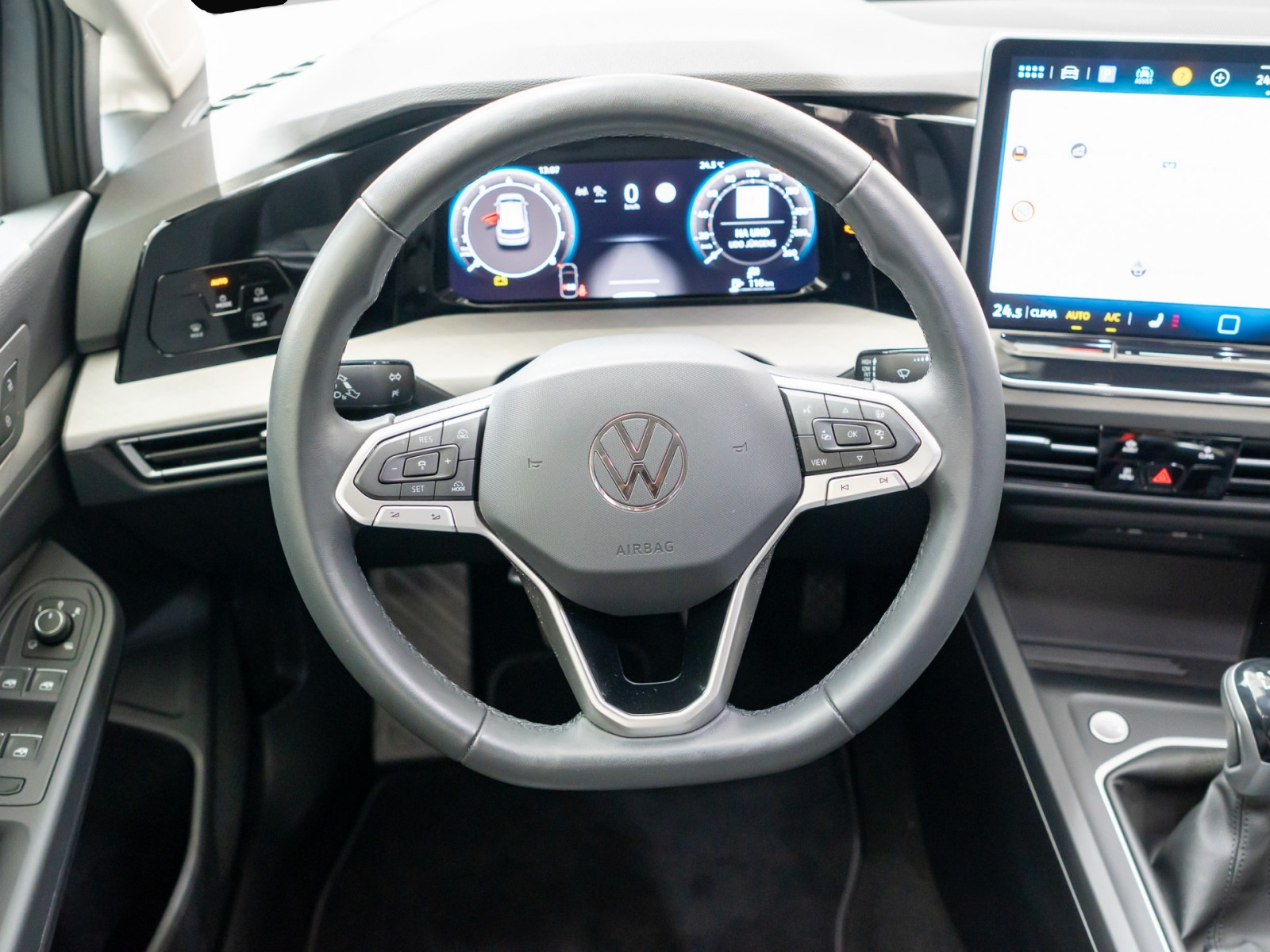 Volkswagen Golf (02/2025, Benzin)