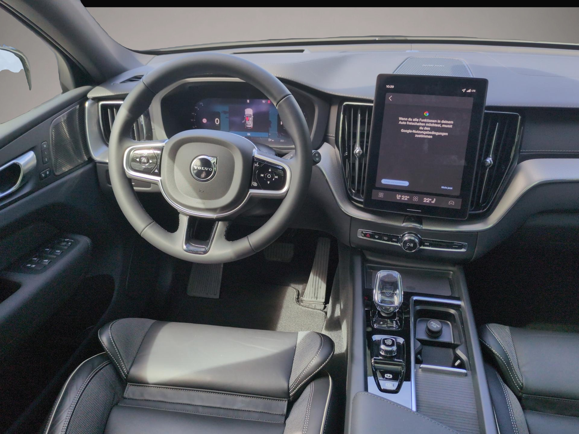 Volvo XC60 (08/2025, Benzin)