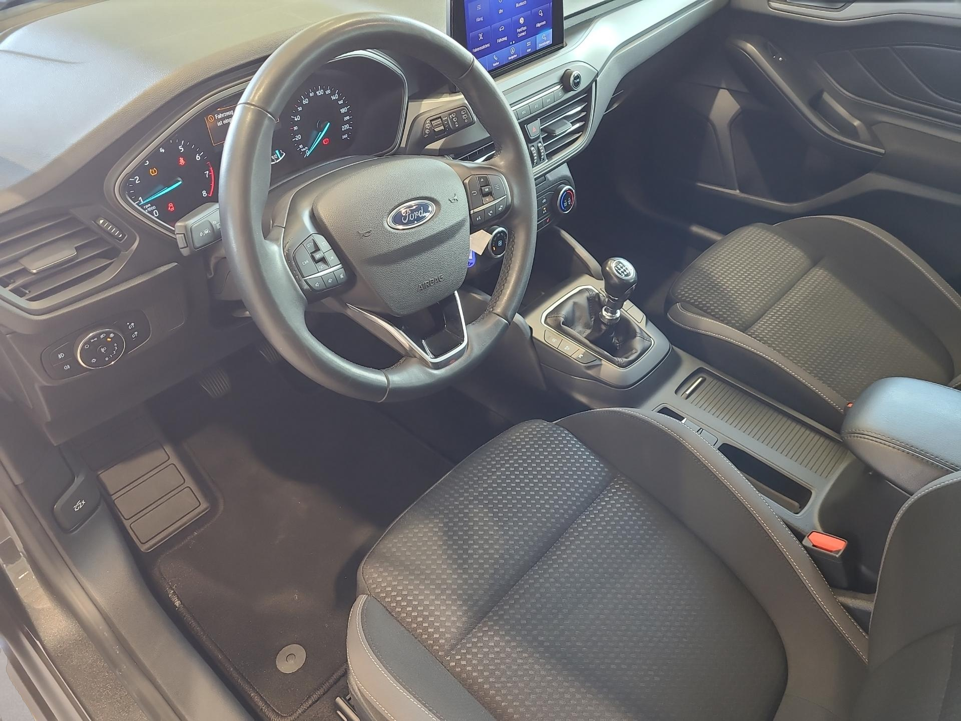 Ford Focus (05/2022, Benzin)