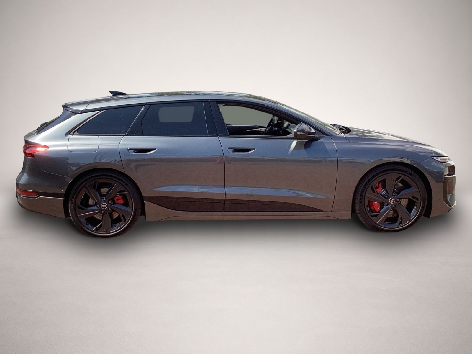 Audi e-tron (12/2025, ELECTRIC)