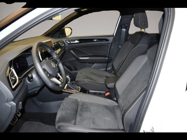 Volkswagen T-Roc (10/2025, )