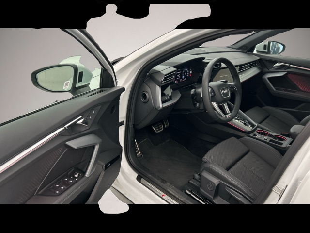Audi A3 (10/2025, Benzin)