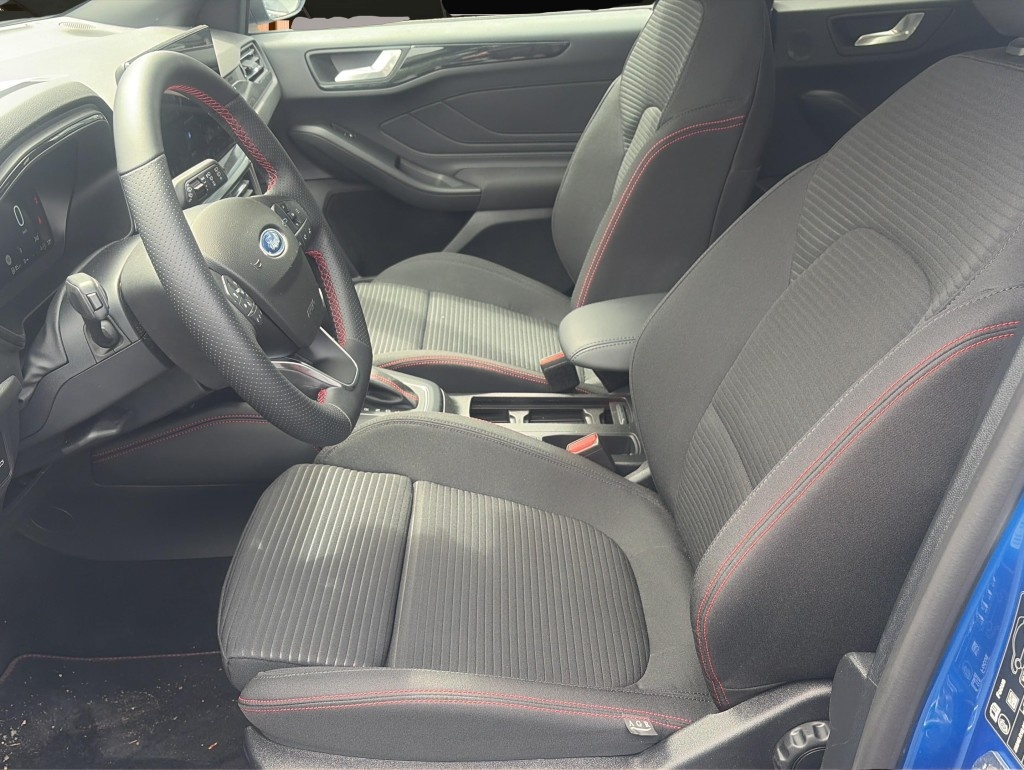 Ford Focus (12/2025, Benzin)