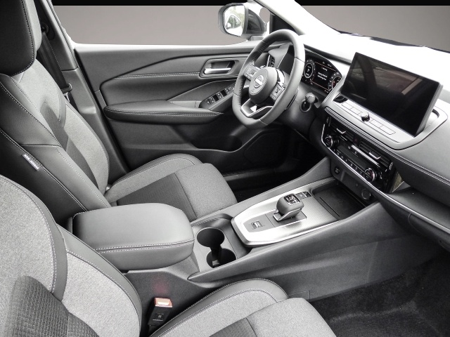 Nissan Qashqai (06/2026, Benzin)