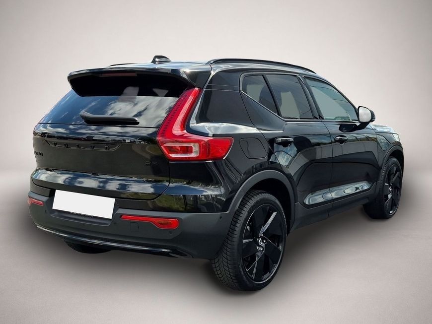 Volvo XC40 (04/2025, Benzin)