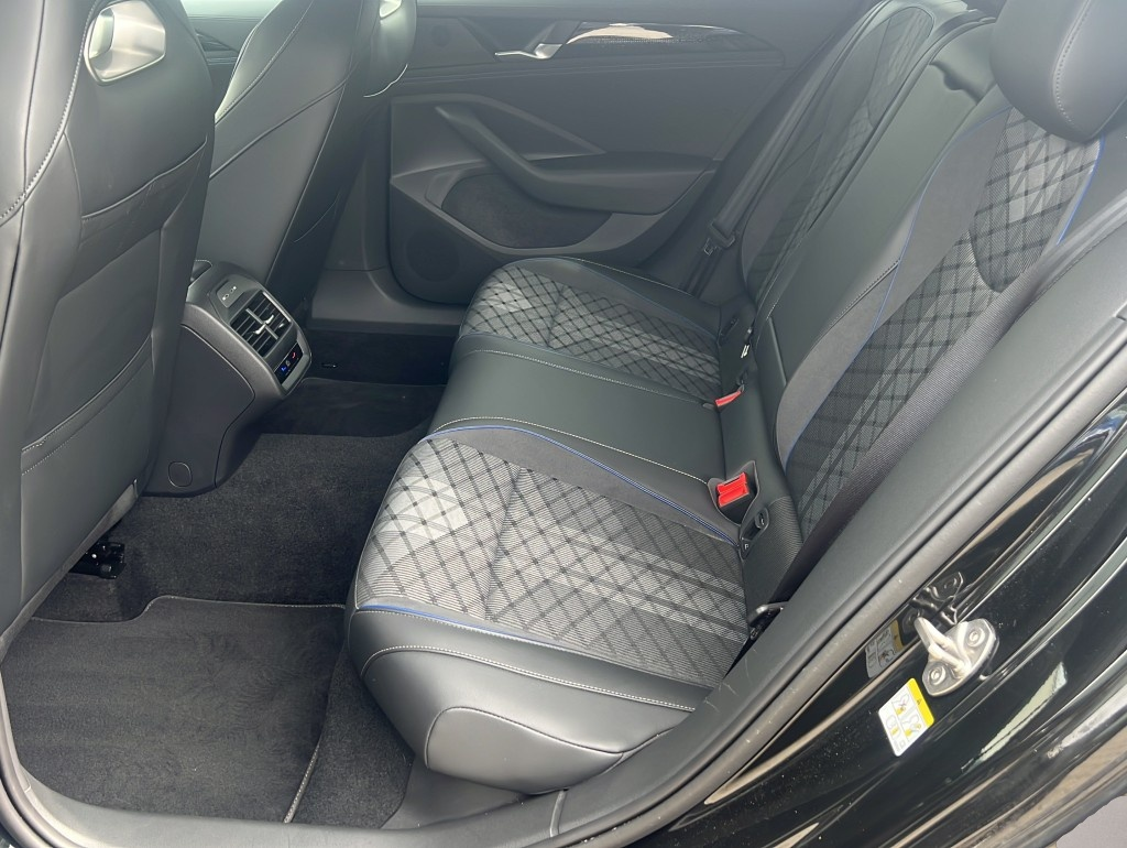 Volkswagen Passat Variant (04/2025, Diesel)