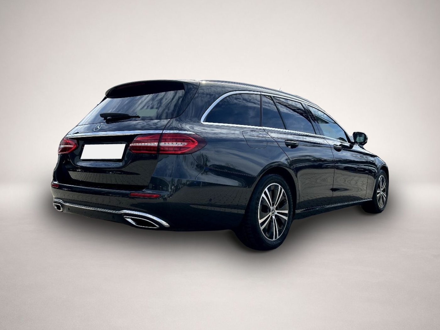 Mercedes-Benz E 220 (04/2023, Diesel)