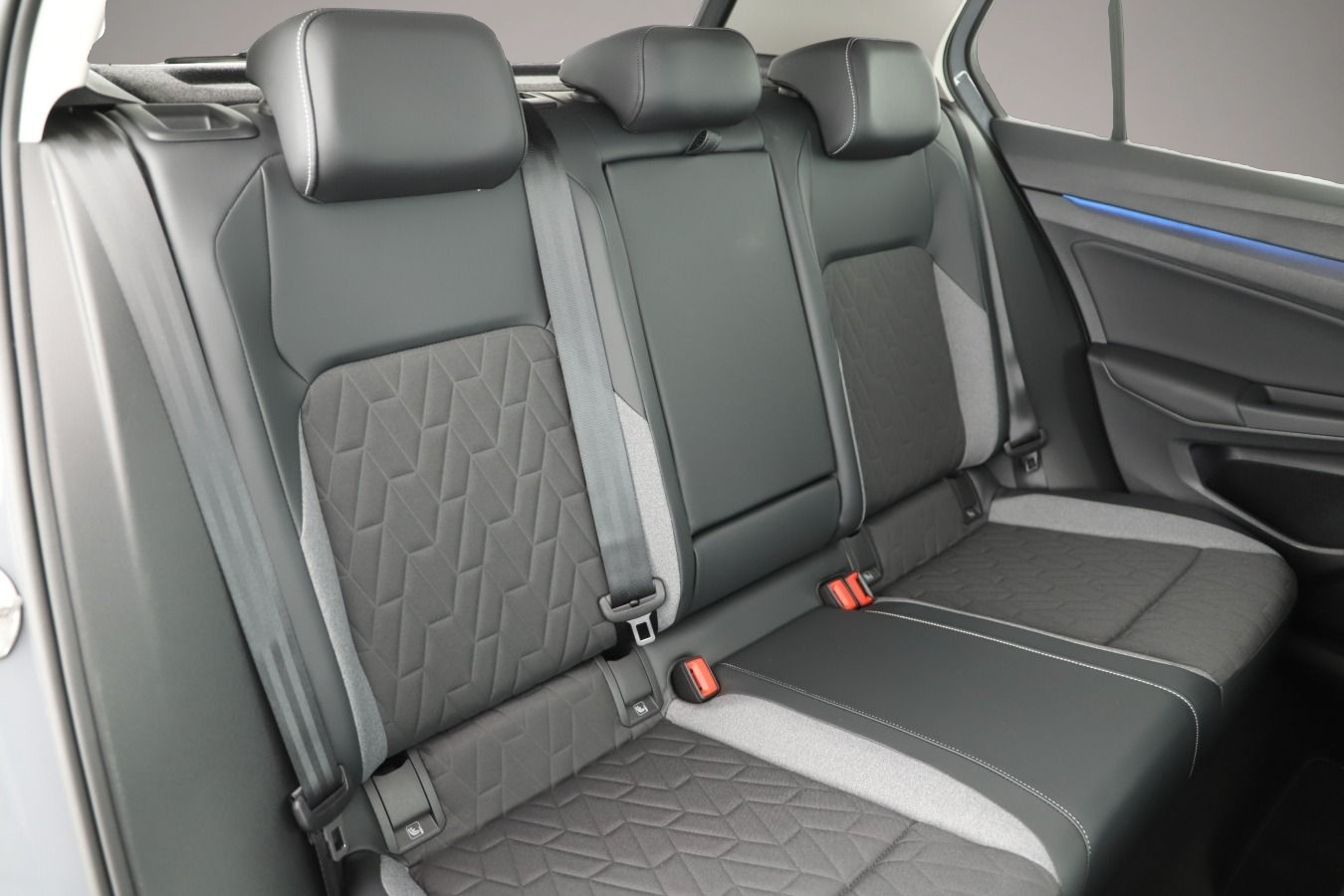 Volkswagen Golf (10/2025, Benzin)