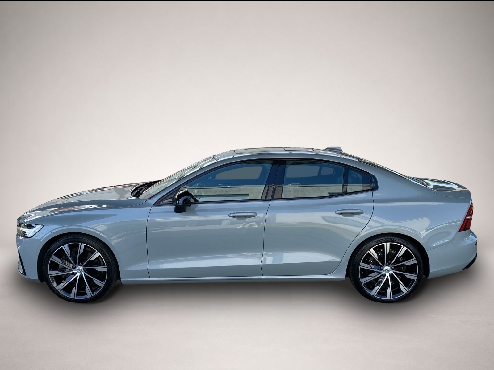 Volvo S60 (07/2024, Benzin)