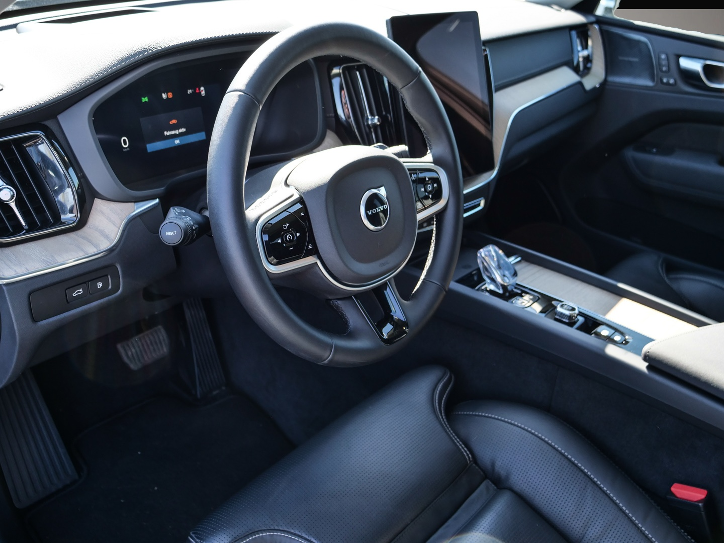 Volvo XC60 (06/2025, Hybrid (Benzin/Elektro))
