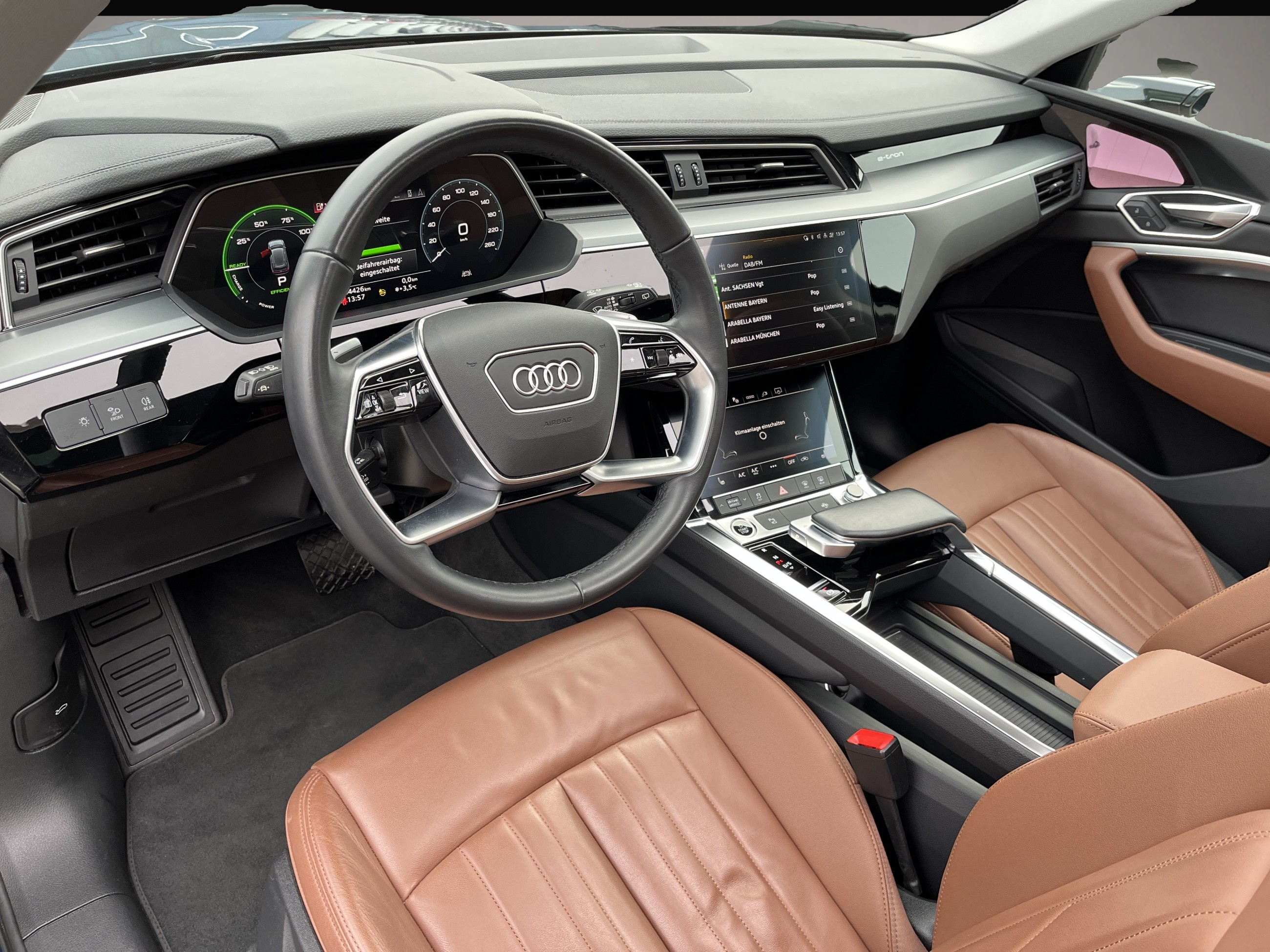 Audi e-tron (09/2022, ELECTRIC)