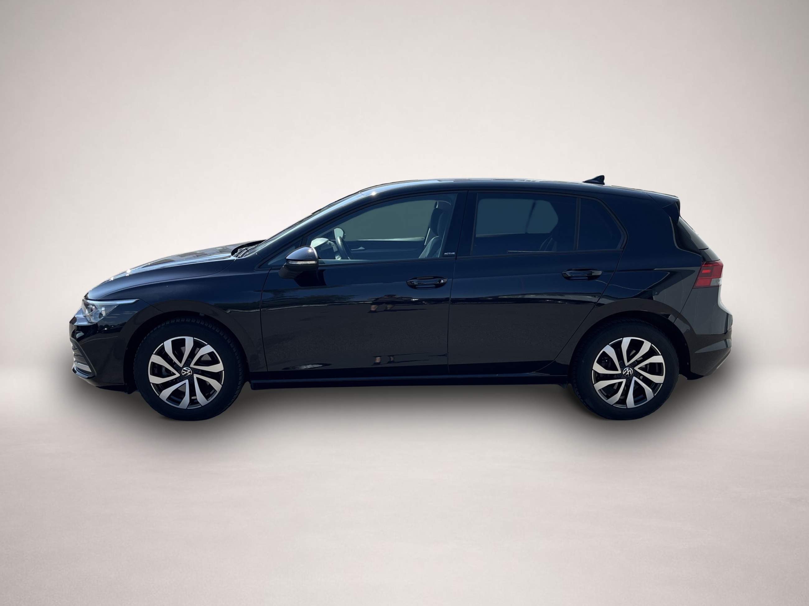Volkswagen Golf (01/2023, Benzin)