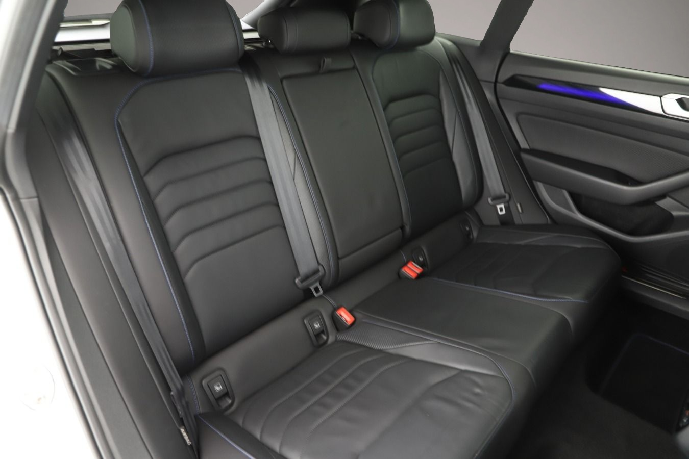Volkswagen Arteon (04/2021, )