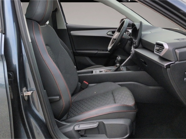 Seat Leon (06/2025, Benzin)