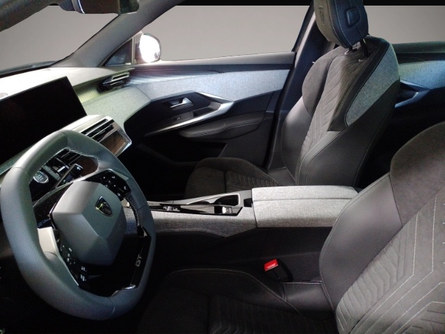 Peugeot 3008 (06/2025, Benzin)