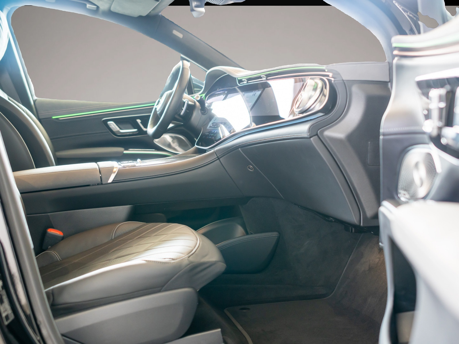 Mercedes-Benz EQS (10/2024, ELECTRIC)
