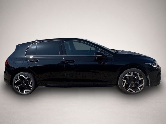 Volkswagen Golf (10/2025, Benzin)