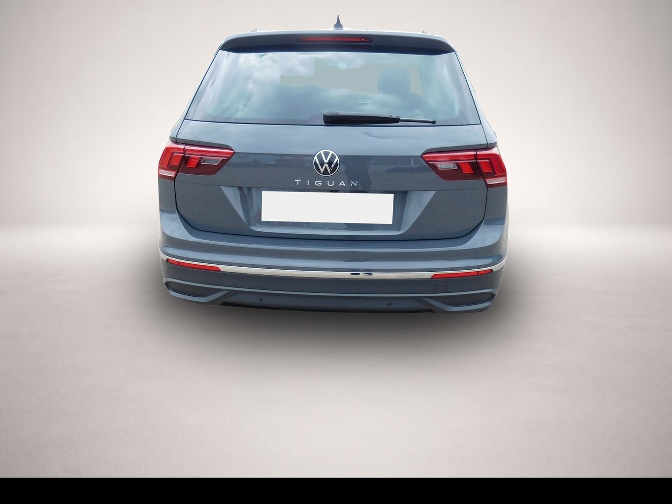 Volkswagen Tiguan (12/2022, Benzin)