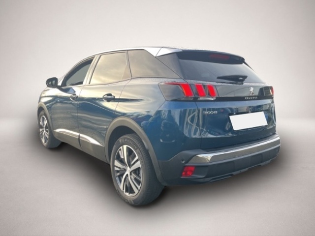 Peugeot 3008 (11/2023, Benzin)